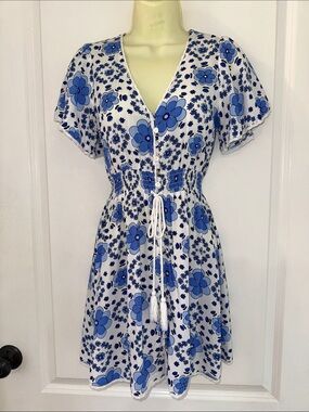 Forever 21 Retro White Mini Dress /Blue Flower Power Print & Flutter Sleeves